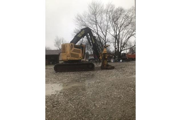 2005 Tigercat 822 Track Feller Buncher
